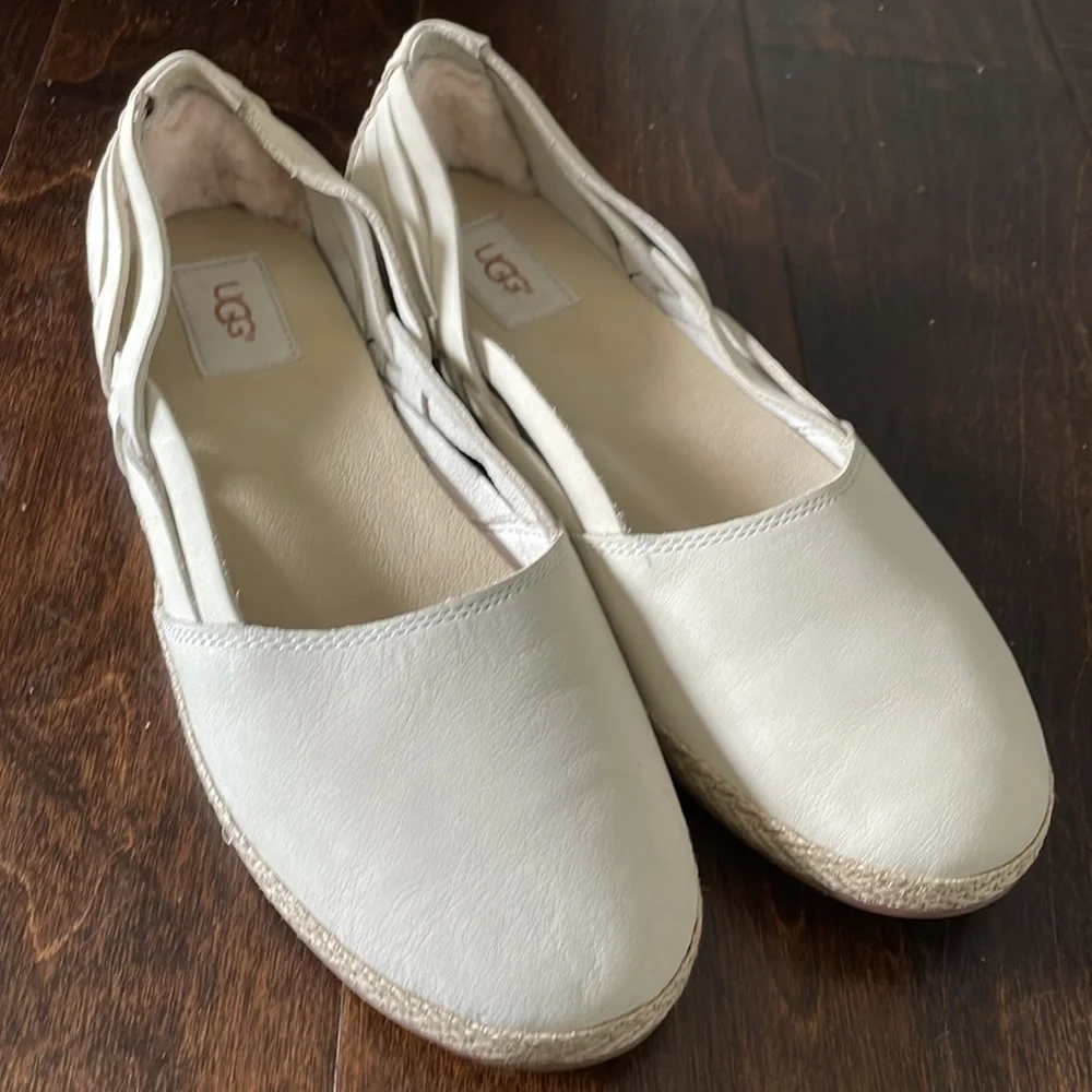 UGG Espadrille Tippie Nubuck Leather Flats Size 10 Effortless Chic Normcore
